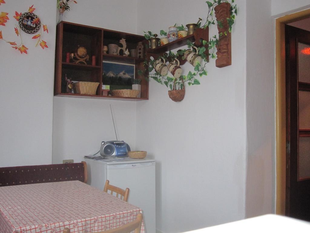 Vila Daniel Liptovsky Mikulas Bilik gambar